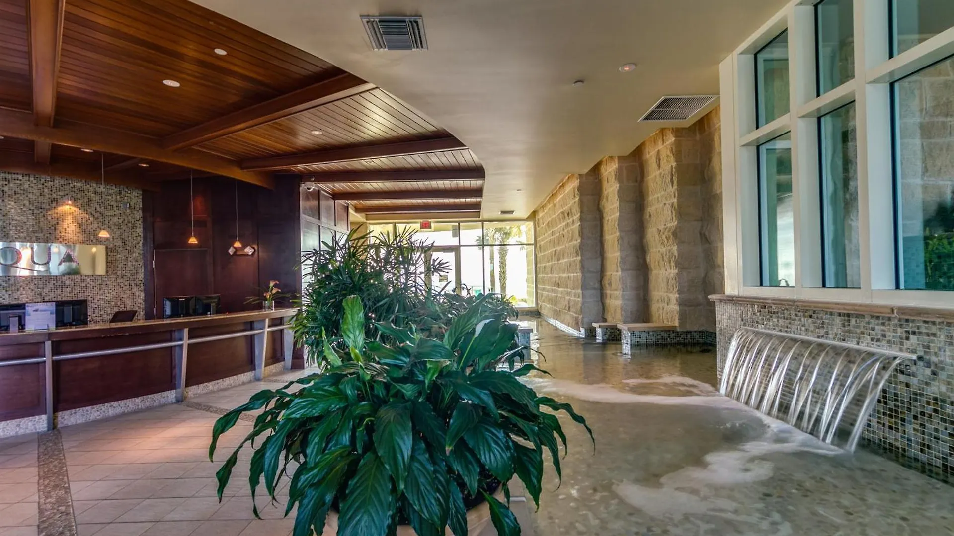 Aqua Resort 906 By Emerald Coast Retreats Panama City Beach United States